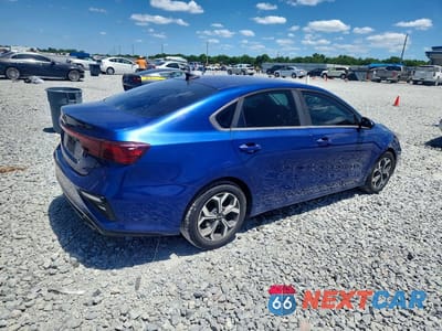Trzecie zdjęcie samochodu z tyłu: 2019 KIA FORTE LXS VIN:3KPF24AD5KE012927 - miniatura