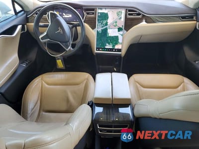 Zdjęcie 8 z 12 samochodu: 2015 TESLA MODEL S VIN:5YJSA1E23FF116633 - miniatura
