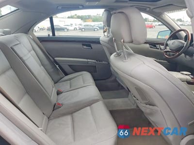 Zdjęcie 10 z 12 samochodu: 2011 MERCEDES-BENZ S 550 VIN:WDDNG7BB8BA417880 - miniatura