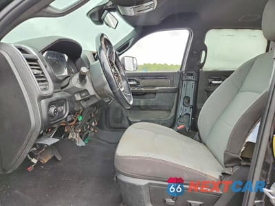 Zdjęcie 7 z 13 samochodu: 2024 RAM 3500 LARAMIE 4WD 6.7L V8 TDSL VIN:3C63RRML9RG190683 - miniatura