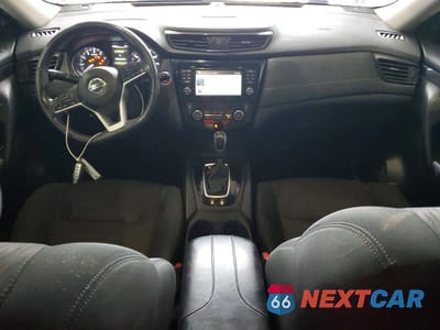 Zdjęcie 8 z 13 samochodu: 2017 NISSAN ROGUE SV VIN:5N1AT2MV0HC766636 - miniatura