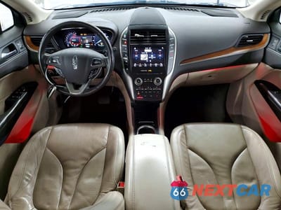 Zdjęcie 8 z 13 samochodu: 2019 LINCOLN MKC SELECT VIN:5LMCJ2C96KUL39799 - miniatura