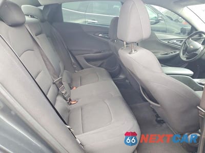 Zdjęcie 10 z 12 samochodu: 2016 CHEVROLET MALIBU LT VIN:1G1ZE5ST3GF343401 - miniatura
