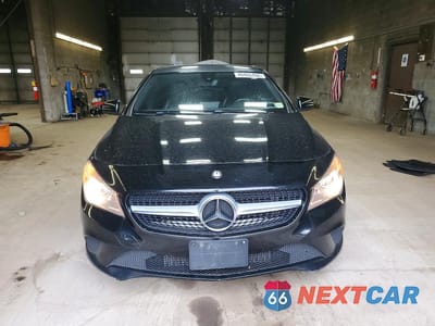 Piąte zdjęcie samochodu w środku: 2015 MERCEDES-BENZ CLA 250 VIN:WDDSJ4EB7FN229915 - miniatura