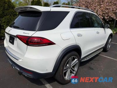 Trzecie zdjęcie samochodu z tyłu: 2022 MERCEDES-BENZ GLE 350 4MATIC VIN:4JGFB4KB9NA717472 - miniatura