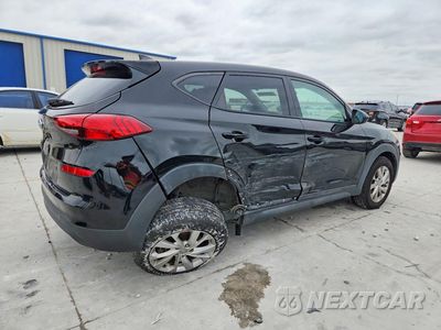Trzecie zdjęcie samochodu z tyłu: 2019 HYUNDAI TUCSON SE VIN:KM8J23A44KU839383 - miniatura