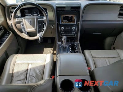 Zdjęcie 8 z 14 samochodu: 2017 LINCOLN NAVIGATOR L SELECT VIN:5LMJJ3HT9HEL03299 - miniatura