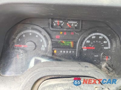 Zdjęcie 9 z 12 samochodu: 2010 FORD ECONOLINE E150 VAN VIN:1FTNE1EW9ADA94819 - miniatura