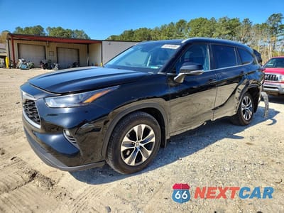 2023 TOYOTA HIGHLANDER HYBRID XLE 5TDKBRCH2PS116025 - główne zdjęcie licytacji z USA - miniatura
