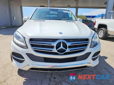 Piąte zdjęcie samochodu w środku: 2017 MERCEDES-BENZ GLE 350 4MATIC VIN:4JGDA5HB5HA816544 - miniatura