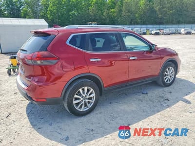 Trzecie zdjęcie samochodu z tyłu: 2018 NISSAN ROGUE SV VIN:5N1AT2MV5JC852384 - miniatura