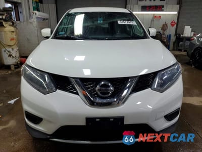Piąte zdjęcie samochodu w środku: 2016 NISSAN ROGUE S VIN:KNMAT2MV5GP687331 - miniatura