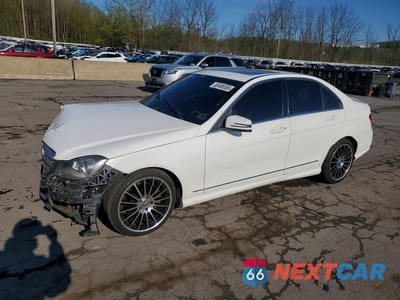 2013 MERCEDES-BENZ C 300 4MATIC WDDGF8AB5DR243239 - główne zdjęcie licytacji z USA - miniatura