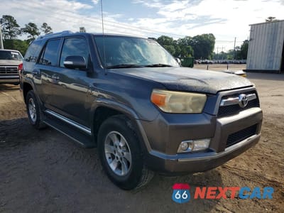 Czwarte zdjęcie samochodu z boku: 2010 TOYOTA 4RUNNER SR5 VIN:JTEZU5JR6A5011882 - miniatura