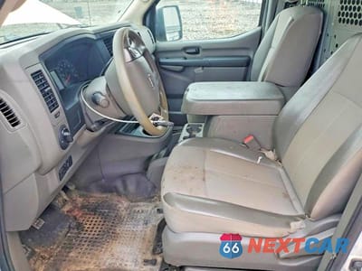 Zdjęcie 7 z 12 samochodu: 2019 NISS NV 2500 SV VIN:1N6BF0KY9KN802768 - miniatura