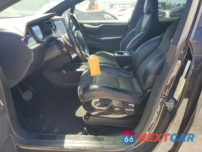 Zdjęcie 7 z 14 samochodu: 2016 TESLA MODEL X VIN:5YJXCBE28GF018074 - miniatura