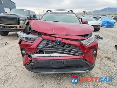 Piąte zdjęcie samochodu w środku: 2019 TOYOTA RAV4 LIMITED VIN:JTMDWRFVXKD510116 - miniatura
