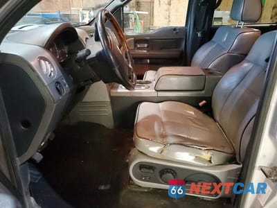 Zdjęcie 7 z 13 samochodu: 2008 LINCOLN MARK LT VIN:5LTPW18568FJ01312 - miniatura