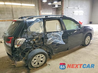 Trzecie zdjęcie samochodu z tyłu: 2019 SUBARU FORESTER VIN:JF2SKACC4KH426231 - miniatura