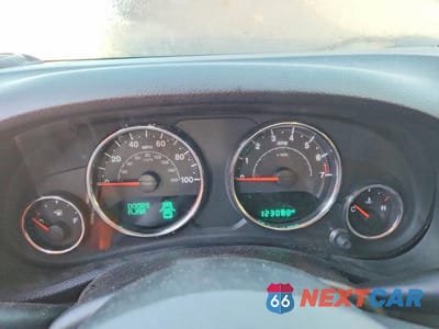 Zdjęcie 9 z 13 samochodu: 2017 JEEP WRANGLER UNLIMITED SPORT VIN:1C4BJWDG5HL632101 - miniatura