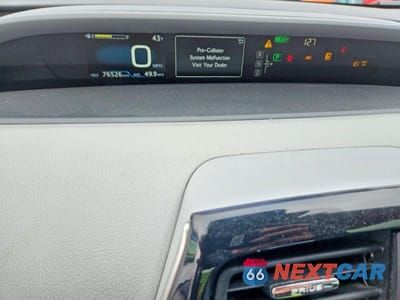 Zdjęcie 9 z 13 samochodu: 2017 TOYOTA PRIUS TWO ECO VIN:JTDKARFU3H3048171 - miniatura