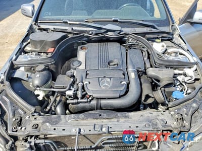 Zdjęcie 11 z 12 samochodu: 2014 MERCEDES-BENZ C 250 VIN:WDDGF4HBXER316220 - miniatura