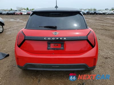 Zdjęcie 6 z 12 samochodu: 2025 MINI COOPER BASE VIN:WMW13GD09S2W73047 - miniatura