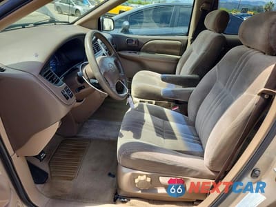 Zdjęcie 7 z 14 samochodu: 2002 TOYOTA SIENNA CE VIN:4T3ZF19C72U473014 - miniatura