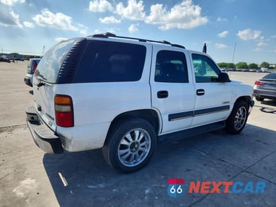 Trzecie zdjęcie samochodu z tyłu: 2002 CHEVROLET TAHOE C1500 VIN:1GNEC13V02R272838 - miniatura