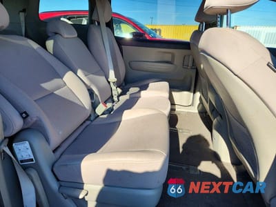 Zdjęcie 11 z 13 samochodu: 2017 KIA SEDONA LX VIN:KNDMB5C12H6233884 - miniatura