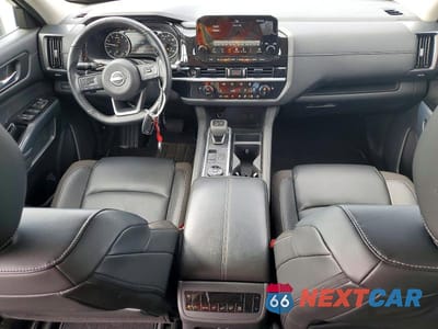 Zdjęcie 8 z 13 samochodu: 2025 NISSAN PATHFINDER SL VIN:5N1DR3CC7SC214463 - miniatura