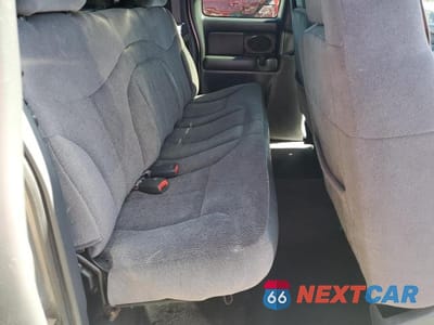 Zdjęcie 10 z 12 samochodu: 2001 GMC NEW SIERRA C1500 VIN:2GTEC19V211262271 - miniatura