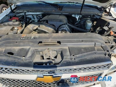 Zdjęcie 11 z 12 samochodu: 2014 CHEVROLET SUBURBAN K1500 LT VIN:1GNSKJE74ER217768 - miniatura