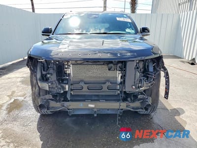 Piąte zdjęcie samochodu w środku: 2025 JEEP WAGONEER SERIES II VIN:1C4SJVBP7SS526579 - miniatura