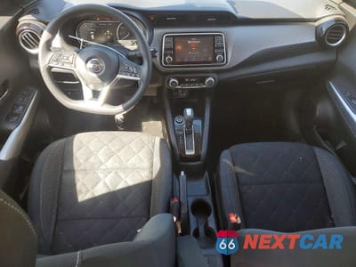Zdjęcie 8 z 13 samochodu: 2019 NISSAN KICKS SV VIN:3N1CP5CU4KL519517 - miniatura