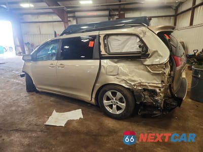Drugie zdjęcie samochodu z przodu: 2013 TOYOTA SIENNA LE 8-PASSENGER VIN:5TDKK3DC2DS335501 - miniatura
