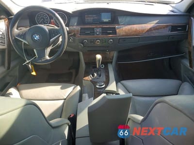 Zdjęcie 8 z 11 samochodu: 2007 BMW 530 I VIN:WBANE73567CM53360 - miniatura
