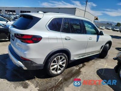 Trzecie zdjęcie samochodu z tyłu: 2026 BMW X5 XDRIVE40I VIN:5UX23EU0XT9108311 - miniatura