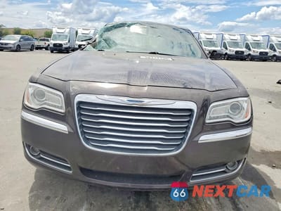 Piąte zdjęcie samochodu w środku: 2012 CHRYSLER 300 LIMITED VIN:2C3CCACG7CH278031 - miniatura