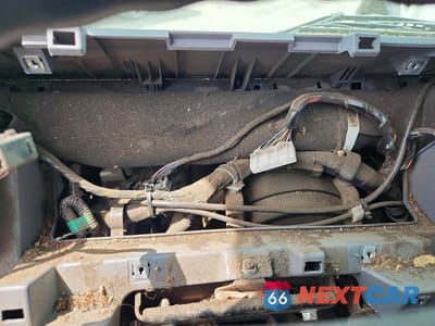 Zdjęcie 9 z 12 samochodu: 2016 ISUZU NPR VIN:54DB4W1C1GS809607 - miniatura