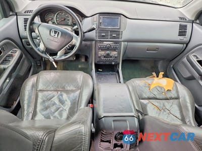 Zdjęcie 8 z 13 samochodu: 2004 HONDA PILOT EXL VIN:2HKYF18764H603181 - miniatura
