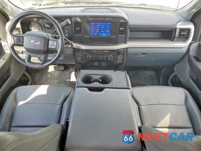 Zdjęcie 8 z 13 samochodu: 2023 FORD F350 SUPER DUTY VIN:1FT8W3AT7PEC75860 - miniatura