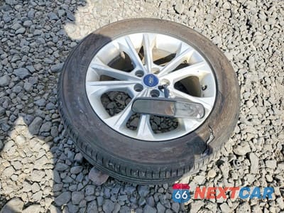 Zdjęcie 13 z 14 samochodu: 2017 FORD ESCAPE SE VIN:1FMCU9GD3HUC90507 - miniatura