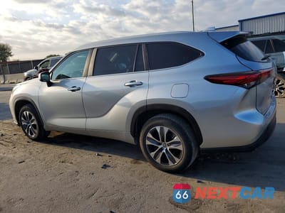 Drugie zdjęcie samochodu z przodu: 2023 TOYOTA HIGHLANDER XLE VIN:5TDKDRAH1PS018780 - miniatura
