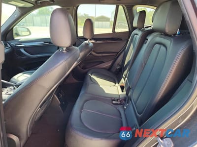 Zdjęcie 11 z 12 samochodu: 2017 BMW X1 XDRIVE28I VIN:WBXHT3C38H5F85903 - miniatura