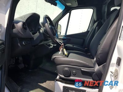 Zdjęcie 7 z 14 samochodu: 2024 MERCEDES-BENZ SPRINTER 2500 VIN:W1Y4NBHY8RT171076 - miniatura