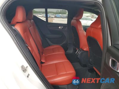 Zdjęcie 11 z 14 samochodu: 2019 VOLVO XC40 T5 MOMENTUM VIN:YV4162UK7K2052370 - miniatura
