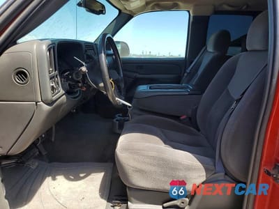 Zdjęcie 7 z 11 samochodu: 2004 GMC NEW SIERRA C1500 VIN:2GTEC19T241150377 - miniatura