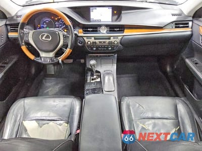Zdjęcie 8 z 12 samochodu: 2015 LEXUS ES 300H BASE VIN:JTHBW1GG4F2095707 - miniatura