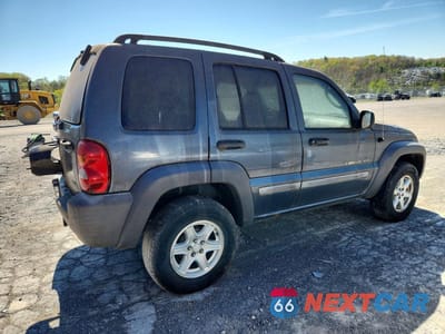 Trzecie zdjęcie samochodu z tyłu: 2002 JEEP LIBERTY SPORT VIN:1J4GL48K02W297445 - miniatura